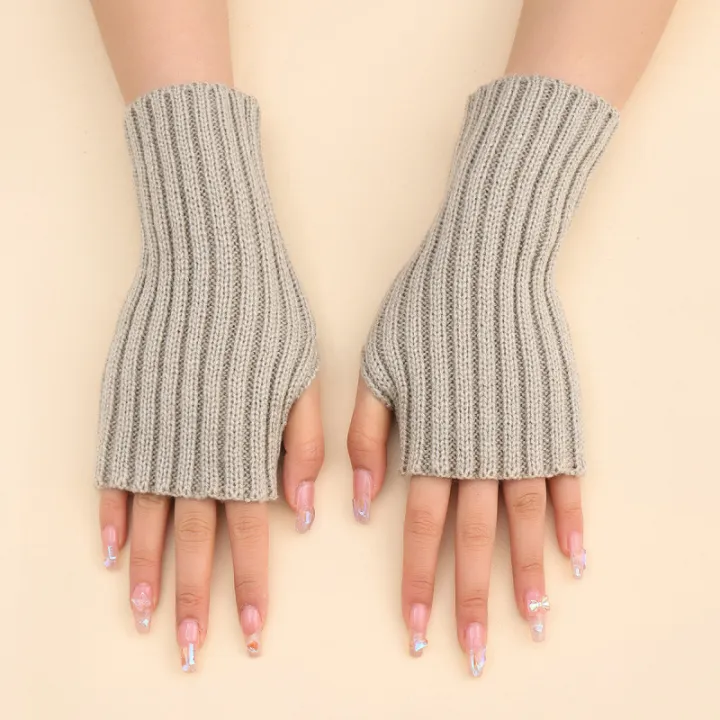 Autumn%20Winter%20Fashion%20Warm%20Fingerless%20Solid%20Color%20Ribbed%20Knitted%20Short%20Gloves%20Arm%20Warmers%20-%20Image%204