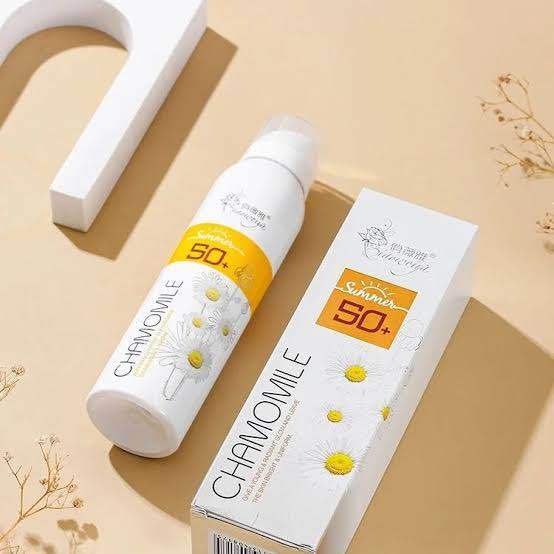 Chamomile Whitening Sunscreen Spray SPF 50++-200 ml