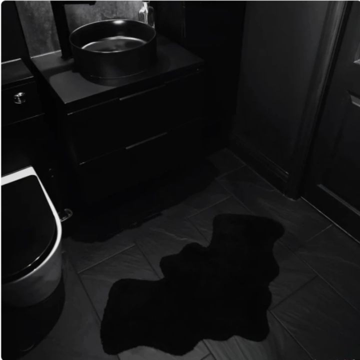 Halloween%20Decoration%20Bat%20Shaped%20Bathroom%20Rug%20Black%20Non%20Slip%20Floor%20Mat%20for%20Living%20Room%20Halloween%20Indoor%20Decor%20Carpet%20Prop%20-%20Image%205