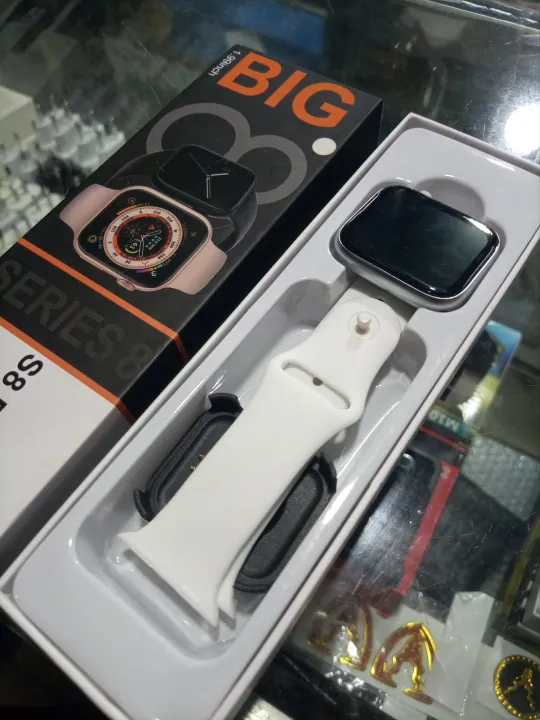 S8%20Pro%20Max%20smart%20watch%20with%20big%20display%20-%20Image%202