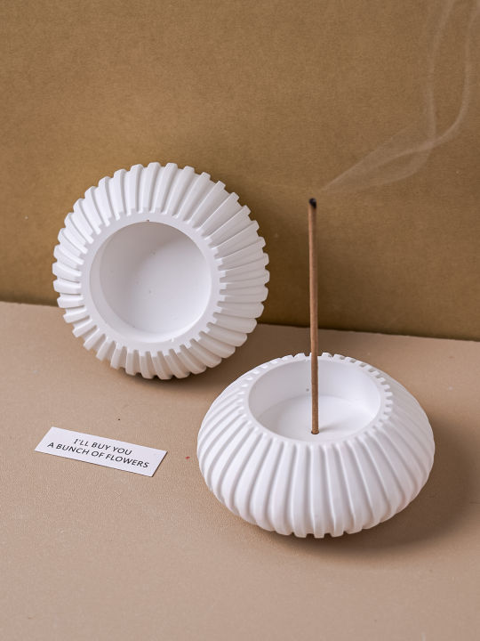 DIY%20Stripe%20Round%20Incense%20Tray%20Silicone%20Mold%20Simple%20Candlestick%20Concrete%20Gypsum%20Molds%20Thread%20Incense%20Insert%20Stick%20Holder%20Mould%20-%20Image%203