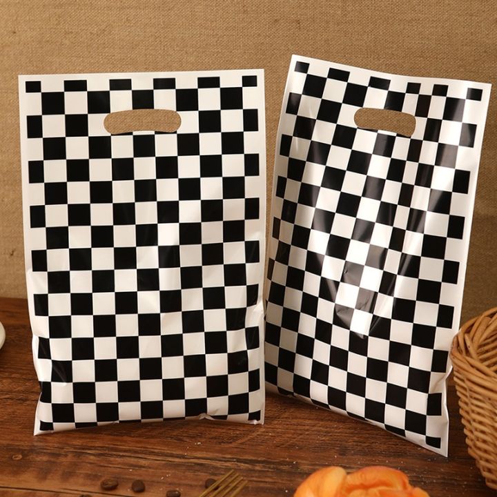 Black%20And%20White%20Checkered%20Bags%20Race%20Car%20Theme%20Party%20Favor%20Bag%20Goodie%20Candy%20Bags%20for%20Race%20Car%20Theme%20Birthday%20Party%20Decorations%20-%20Image%205