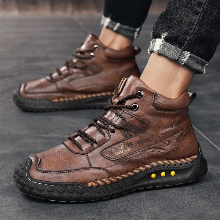 Men's%20Hand-Stitched%20Fashion%20Boots,%20Retro%20Lace-Up%20Mid-High%20Casual%20Shoes,%20Suitable%20for%20Spring%20and%20Autumn%20Daily%20Wear,%20Outdoor%20Hiking%20Boots,%20Comfortable%20Large-Size%20Men's%20Shoes%20-%20Image%204