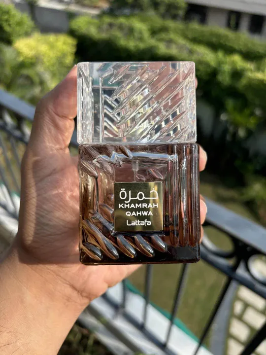 Lattafa%20Khamrah%20Qahwa%20Eau%20de%20Parfum%20%E2%80%93%20Coffee,%20Vanilla%20&%20Spicy%20Arabian%20Fragrance%20-%20Image%203