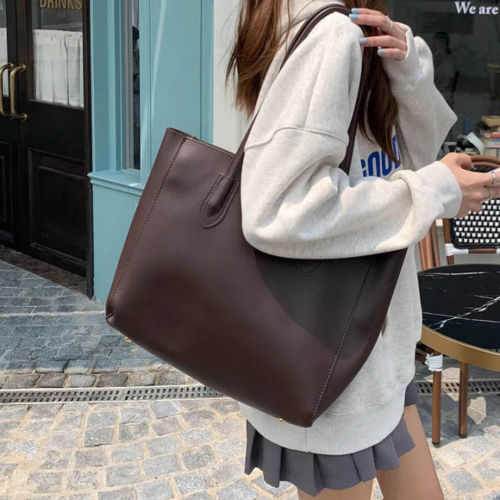 Vintage%20women's%20tote%20bag,%20new%20Korean%20version,%20large%20capacity,%20simple%20commuting%20bag,fashionable%20and%20versatile,single%20shoulder%20bag%20-%20Image%202