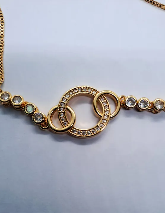 Trendy%20Golden%20Chain%20Bracelet%20%7C%20SNZ%20Fashion%20-%20Image%203