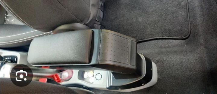 Original%20Armrest%20With%20Bracket%20for%20Tiago/%20EV%20-%20Image%207