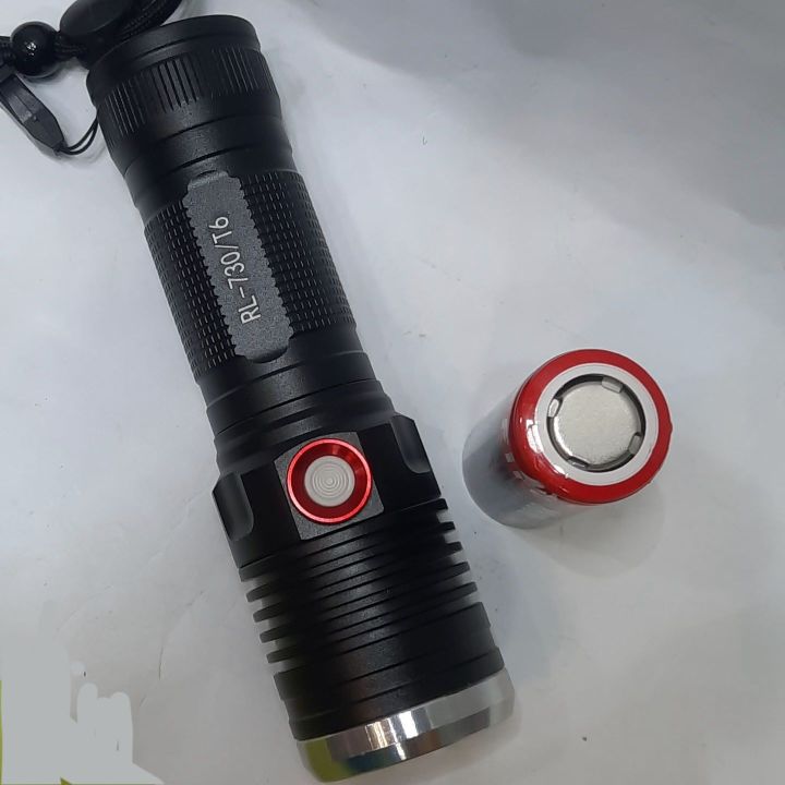 metalic%20body%20telescopic%20zoom%20flashlight%20torch%208800mah%20with%20battery%20indicator%20-%20Image%205
