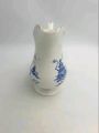 (H). VTG ROYAL WINTON FINE CERAMIC GIFTWARE JUG BLUE & WHITE WILLOW ORIENT PATTERN WITH GOLD ADGE TRIM. 