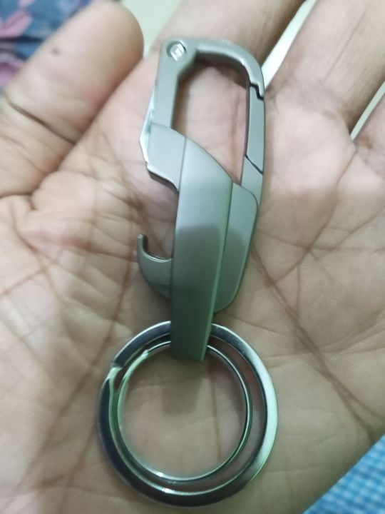 Classic%20Men%20Mini%20Keychain%20Outdoor%20Multi-Functional%202-In-1%20Metal%20Bottle%20Opener%20With%20Two%20Key%20Rings%20For%20Boy%20Gifts%20-%20Image%206