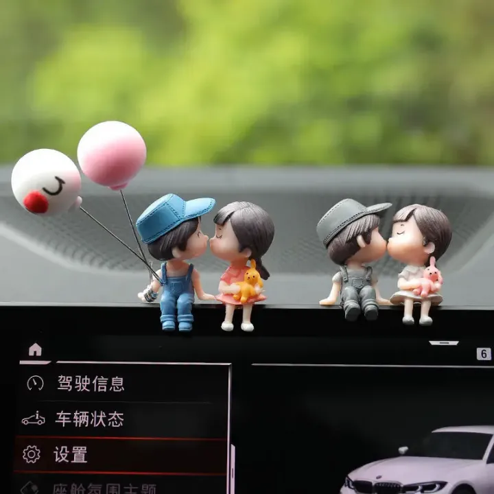 Car Couple Ornaments Car Interior Accessories Cute Kissing Couple Dolls Electric Car Decoration Ornaments Small Home Ornaments