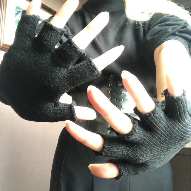 Hand%20Gloves%20for%20Winter%20-%20Warm%20and%20Comfortable%20for%20Men%20and%20Women%20-%20Image%205