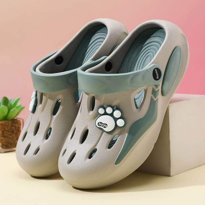 Premium%20EVA%20Clogs%20Slides%20for%20Men%20And%20Women%20%20%E2%80%93%20Soft%20Cushion,%20Anti-Slip%20Two-Part%20Sole%20%7C%20Lightweight%20&%20Quick-Dry%20-%20Image%208