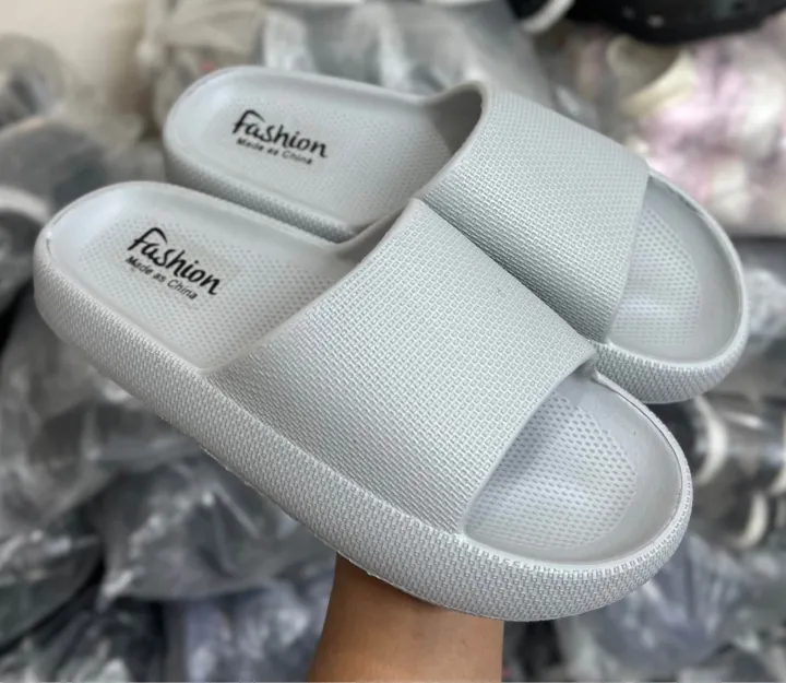 Trendsetter%20-Upscale%20Living%20-New%20Comfortable%20Solid%20Slides%20Slippers%20Sandal%20for%20Men-%20Inventive%20Choice%20Preferble%20-%20Low%20Hassle%20and%20Maintanance%20-%20Image%204