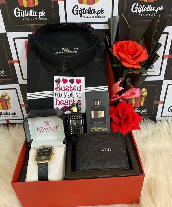 Deluxe%20edition%20Gift%20Box%20for%20boy's%20,%20High%20Quality%20Products%20&%20Gifting%20Purpose%20of%20all%20occasions%20-%20Image%203