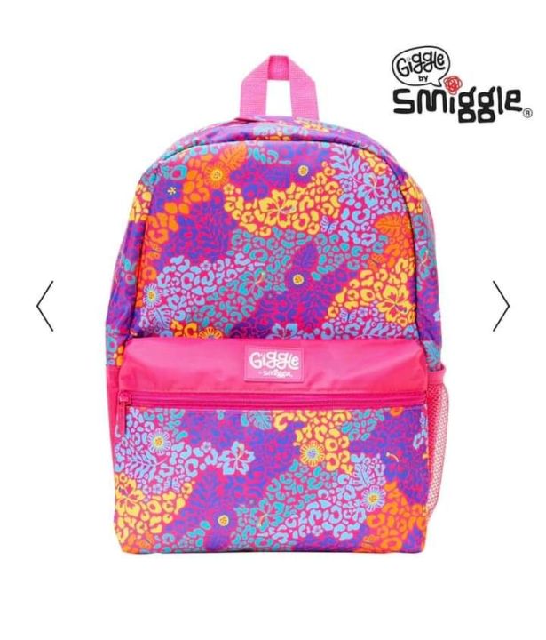 smiggle%20classic%20blackpack%20-%20Image%204