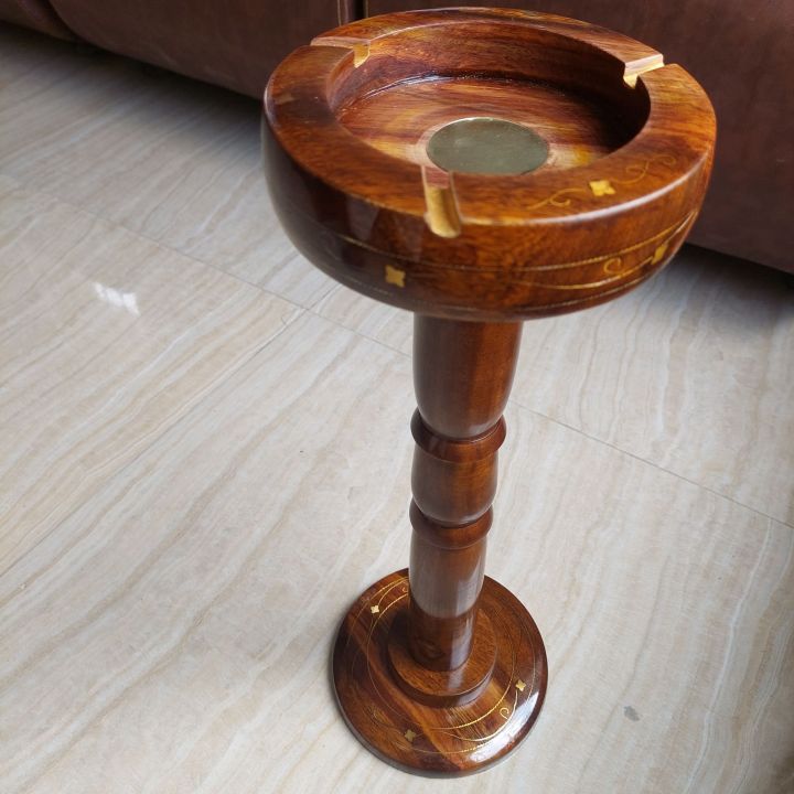 Wooden%20Ash%20Tray%20for%20Office%20-%20AshTray%20Stand%20-%20Ash%20Tray%20with%20with%20Brass%20work%20-%20Ash%20Tray%20For%20Living%20Room%20-%20Image%205