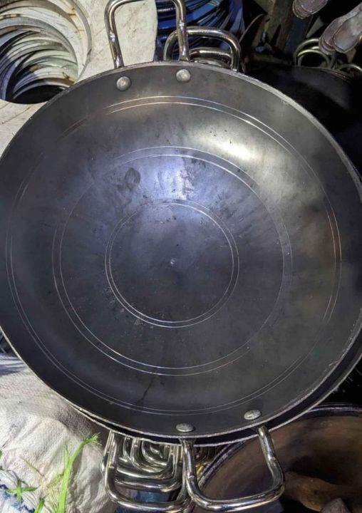 black%20iron%20karahi%20with%20steel%20handle%20best%20for%20making%20shanwari%20karahi%20mutton%20karahi%20chicken%20karahi%20heavy%20base%20-%20Image%207