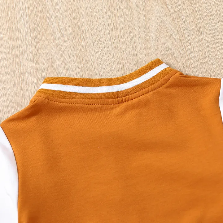 American%20Baseball%20Jersey%20Loose%20Plush%20Letters%20Embroidered%20New%20Casual%20Jacket%20Two-color%20Splicing%20Suitable%20for%20Autumn%20and%20Winter%20-%20Image%204