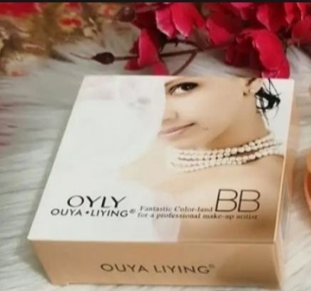 BB%20face%20powder%20-%20Image%203