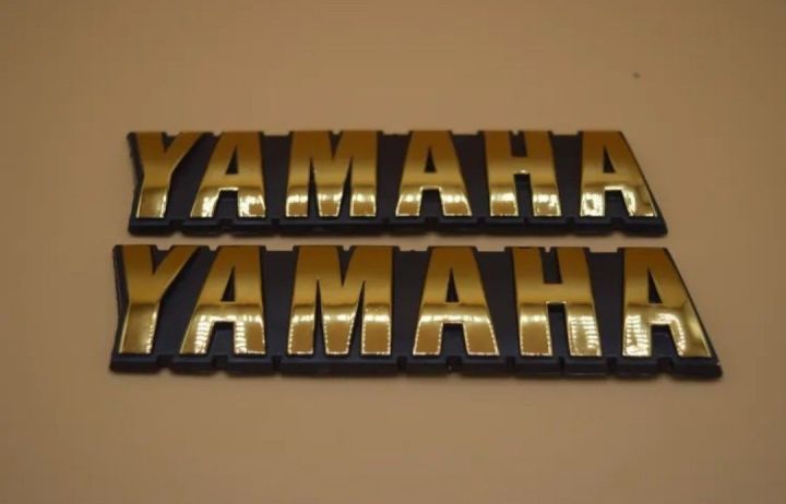 Front%20number%20plate%20Yamaha%20monogram%201%20piece%20-%20Image%202