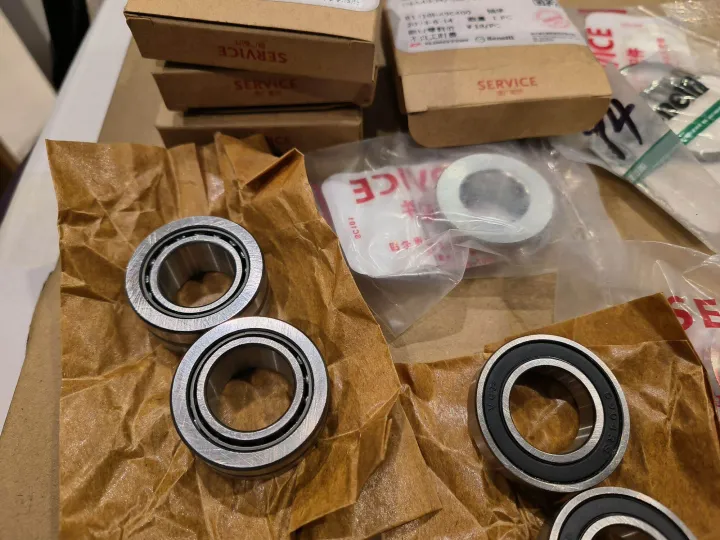 Benelli%20tnt300%20rear%20swingarm%20repair%20kit%20Benelli%20tnt300%20-%20Image%203