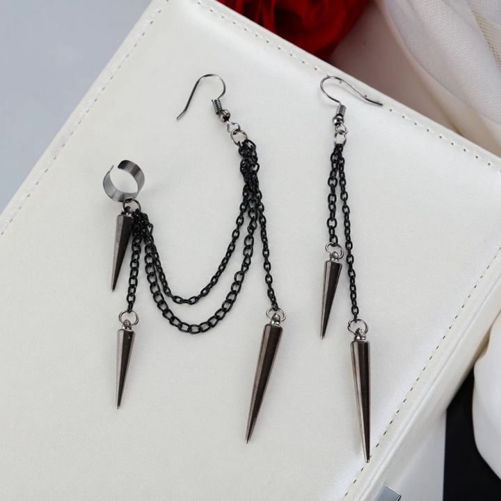 New%20Fashion%20Creative%20Trend%20Men's%20Retro%20Black%20Tassel%20Long%20Chain%20Punk%20Earrings%20Hip%20Hop%20Rivets%20Earrings%20Female%20Gothic%20Party%20Jewelry%20-%20Image%203