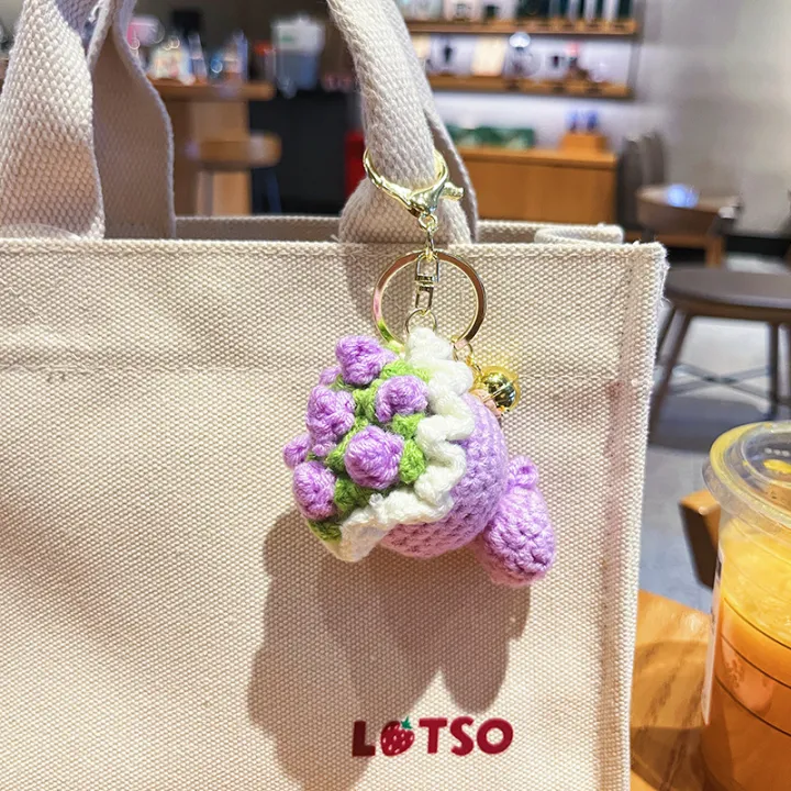 Cute%20Crochet%20Bouquet%20Keychain%20Mini%20Hand-knitted%20Flower%20Keychain%20Ring%20Car%20Bag%20Hanging%20Pendant%20Ornament%20Lover%20Valentine's%20Day%20gift%20pen%20gpt%20-%20Image%203