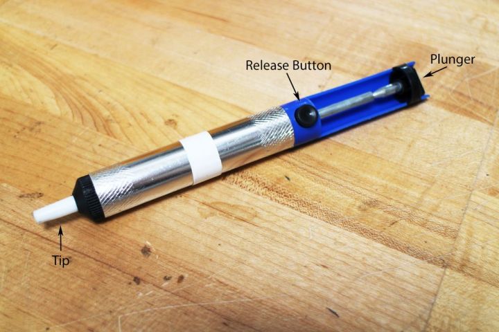 Soldering%20Iron%20Pump%20(Desoldering%20Pump)%20Sakhkhar%20-%20Solder%20Remover%20-%20Image%204