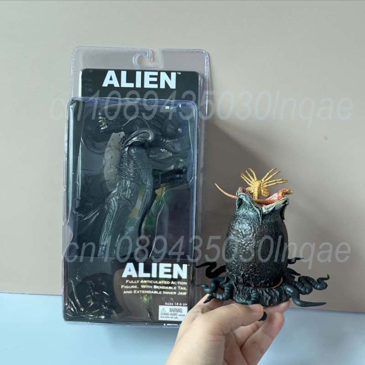 NECA%20Figure%20Xenomorph%20Warrior%20Alien%20vs%20Predator%20AVP%20Series%20Big%20Chap%20Alien%20Ultimate%2040th%20Anniversary%20Egg%20Facehugger%20Action%20Figure%20-%20Image%206