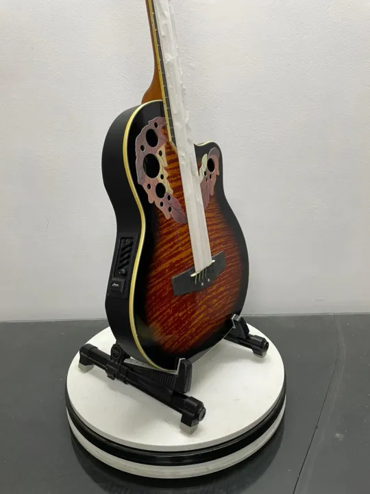 Hertz%20Guiter%20-%20Image%203