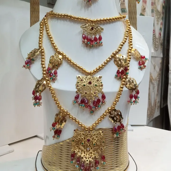 Traditional%203%20Layer%20Dhuri%20Set%20in%20Manjus%20with%20Tikka%20and%20Double%20Jhumki%20%E2%80%93%20Raaikal%20Jewels%20-%20Image%203