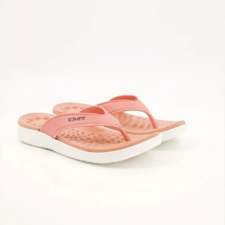 Plastic%20Massager%20Flip%20Flop%20Slippers%20for%20Women%20%E2%80%93%20Soft,%20Waterproof,%20Comfortable%20Chappals%20with%20Firm%20Grip%20-%20Image%207