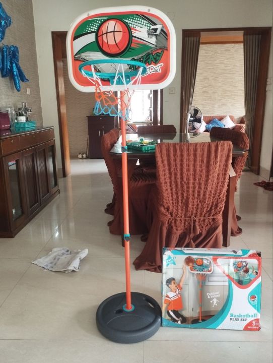 Portable%20Indoor%20and%20Outdoor%20Basketball%20Play%20Set%20Adjustable%20-%20Image%207