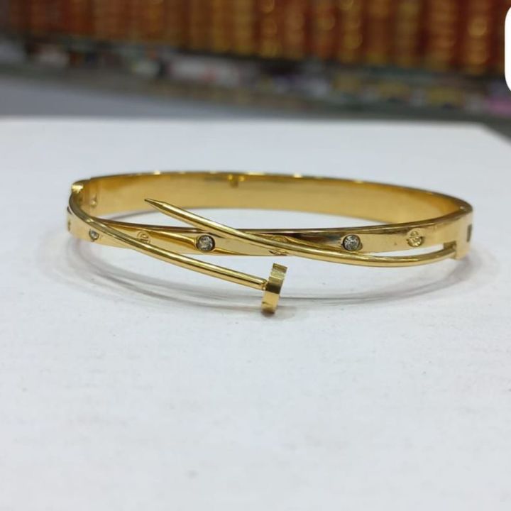 Hand%20bracelet%20for%20unisex%20-%20Image%205