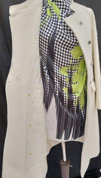 Thanx%20to%20a%20tailored%20silhouette%20and%20classic%20detailing,%20this%20wool-rich%20Autograph%20coat%20will%20stay%20stylish%20year%20after%20year.Regular%20fit%20in%20a%20longline%20design.Made%20with%20luxurious%20cashmere%20for%20a%20soft%20feel.%20-%20Image%203