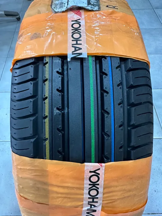 Yokohama%20Advan%20205/55/R16%20(%20Genuine%20tire%20of%20Corolla%20Altis%20&%20Grande%20)%20-%20Image%202