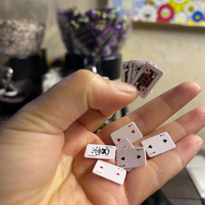 Mini%20playing%20card%20game%20-%20Image%203