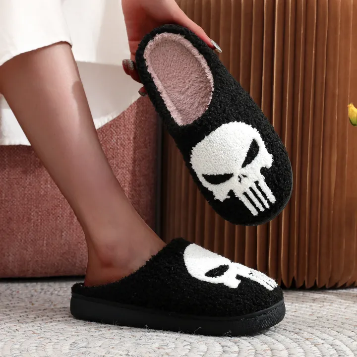 Punisher%20Skull%20Pattern%20Fashion%20Embroider%20Plush%20Home%20Thick-Soled%20Comfortable%20Woolen%20Cotton%20Slippers%20Personalized%20Warm%20Non-Slip%20Indoor%20Slippers%20for%20Men%20and%20Women%20Can%20Wear%20Halloween%20Christmas%20Gifts%20-%20Image%206