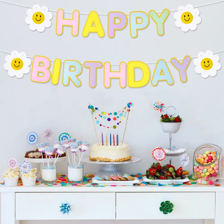 Daisy%20Happy%20Birthday%20Party%20Decoration%20Banner%20with%20White%20Daisy%20Flower%20Birthday%20Garland%20Flag%20Decoration%20kids%20adult%20Scene%20Bunting%20-%20Image%203
