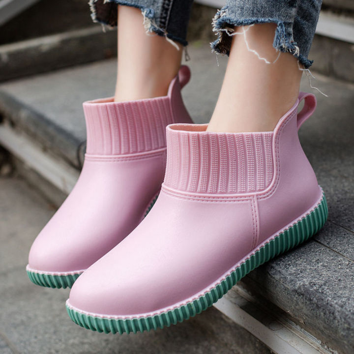 Fashion%20women's%20rain%20shoes,%20low%20top%20waterproof%20shoes,%20non-slip%20thick%20soled%20rain%20boots%20for%20women%20-%20Image%202