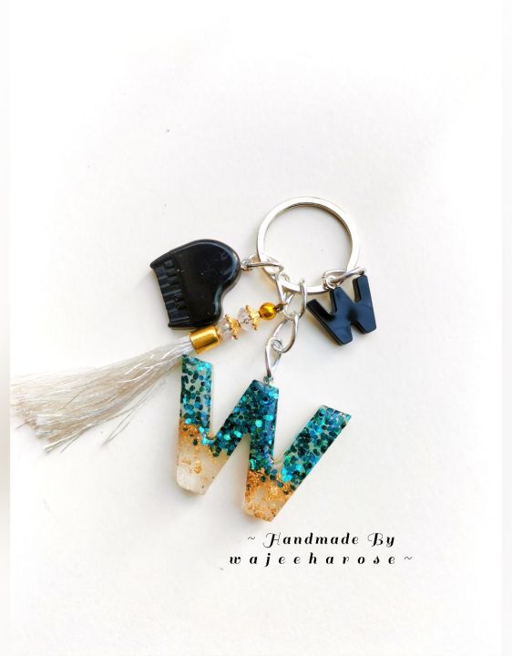 Resin keychain , Handmade custom keychain,3D letter W, Alphabet