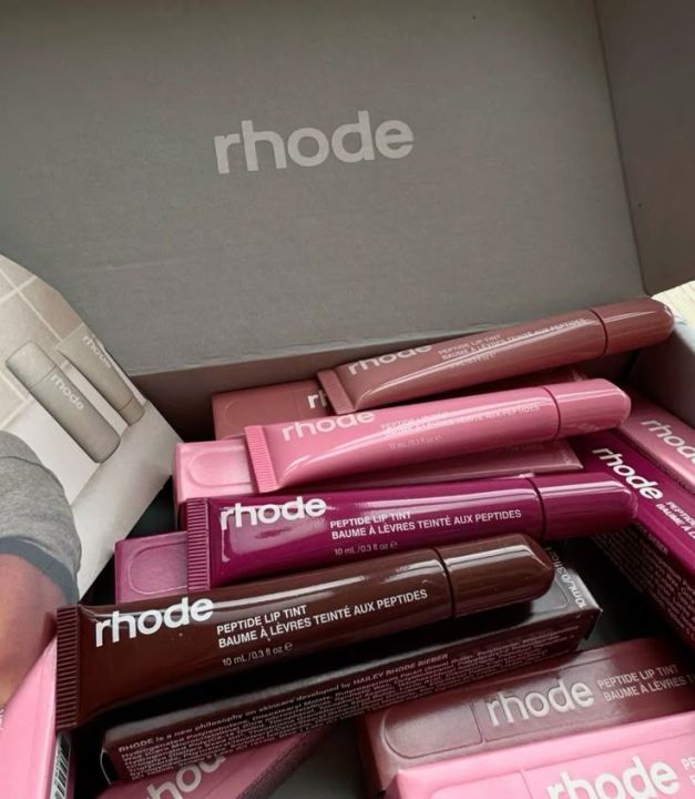 Rhode%20Lip%20Gloss%20%7C%20Lip%20Balm%20%7C%20Lipstick%20Lipgloss%20%7C%20Rhode%20Peptide%20Lip%20Tint%20%7C%20Long%20Lasting%20Lipstick%20%7C%20Moisturizing%20Lip%20Balm%20%7C%20Rhode%20Lip%20Peptide%20Shades%20%7C%20Shiny%20Lips%20Gloss%20%7C%20%20Non%20-%20Sticky%20Lip%20Gloss%20%7C%20Makeup%20Lipsticks%20%7C%20Make%20up%20Lip%20Gloss%20-%20Image%209