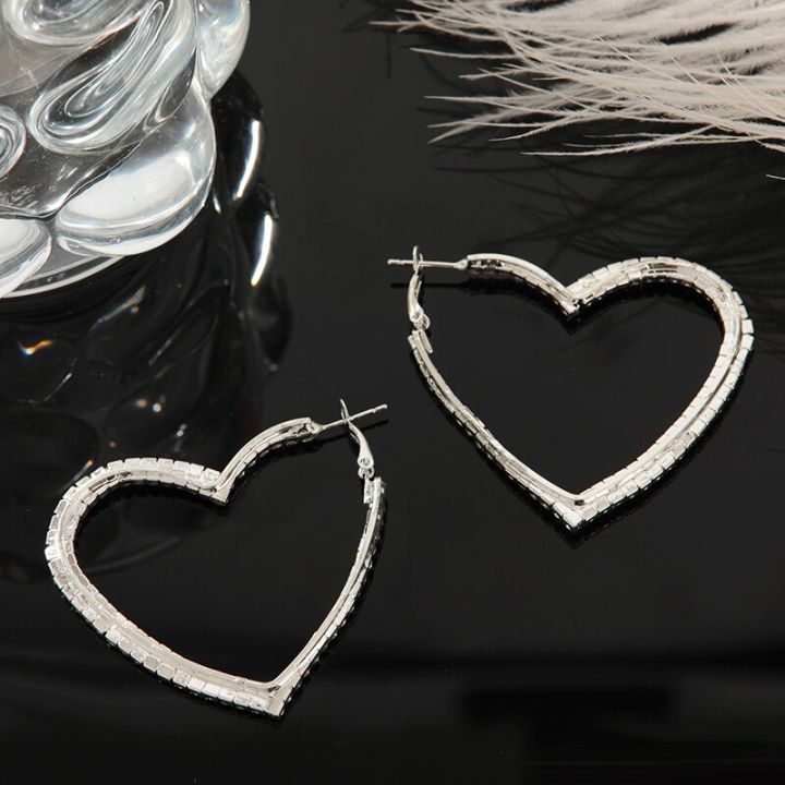 2pcs%20Silver-plated%20Earrings%20Ladies%20Light%20Luxury%20Fashion%20Style%20Exaggerated%20Personality%20Big%20Love%20Wear%20To%20Enhance%20The%20Temperament%20-%20Image%202
