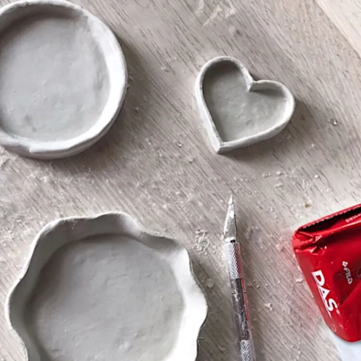 Das%20Air%20Dry%20Modelling%20Clay%20White%20Half%20Kg%20-%20Image%206