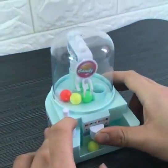Mini claw machine for kids, game machine, educational toys, children's birthday sharing gifts, student class prizes