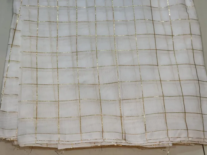 Elegant%20Indian%20Cotton%20Silk%20Check%20Saree%20with%20Blouse%20Piece%20-%20Perfect%20for%20Traditional%20Occasions%20-%20Image%206