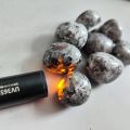 Natural Bright Yooperlites Flamestone UV Glowing Crystal Stone FireStone Fluorescent Sodalite Flame Stone Home Decoration Stone. 