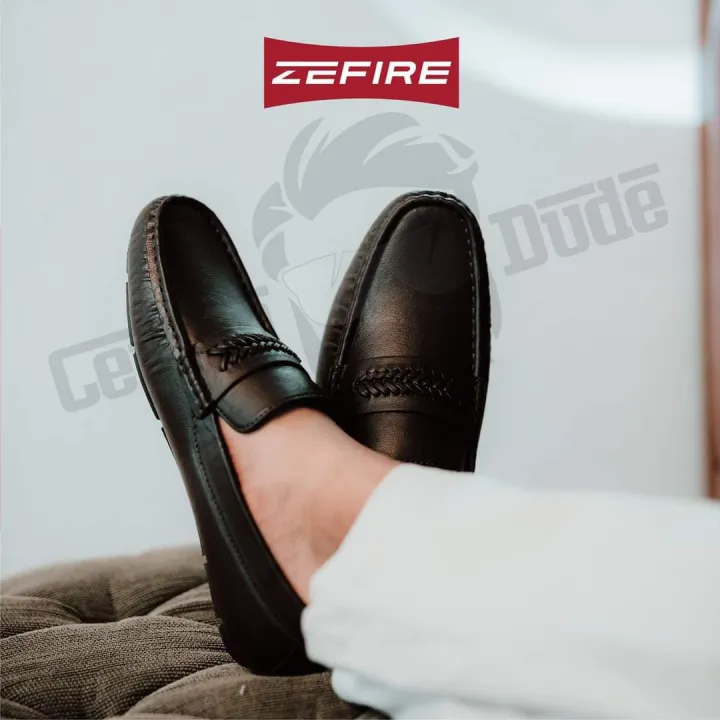 Waterproof%20%20Fashionable%20Loafers%20Black%20-%20Image%202