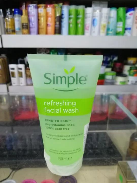 SIMPLE%20Refreshingly%20Facial%20Wash%20-%20150ml%20(UK%20-%20Image%202